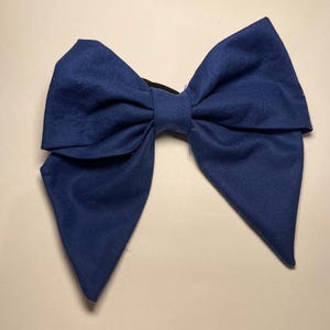Dark blue bow hair tie