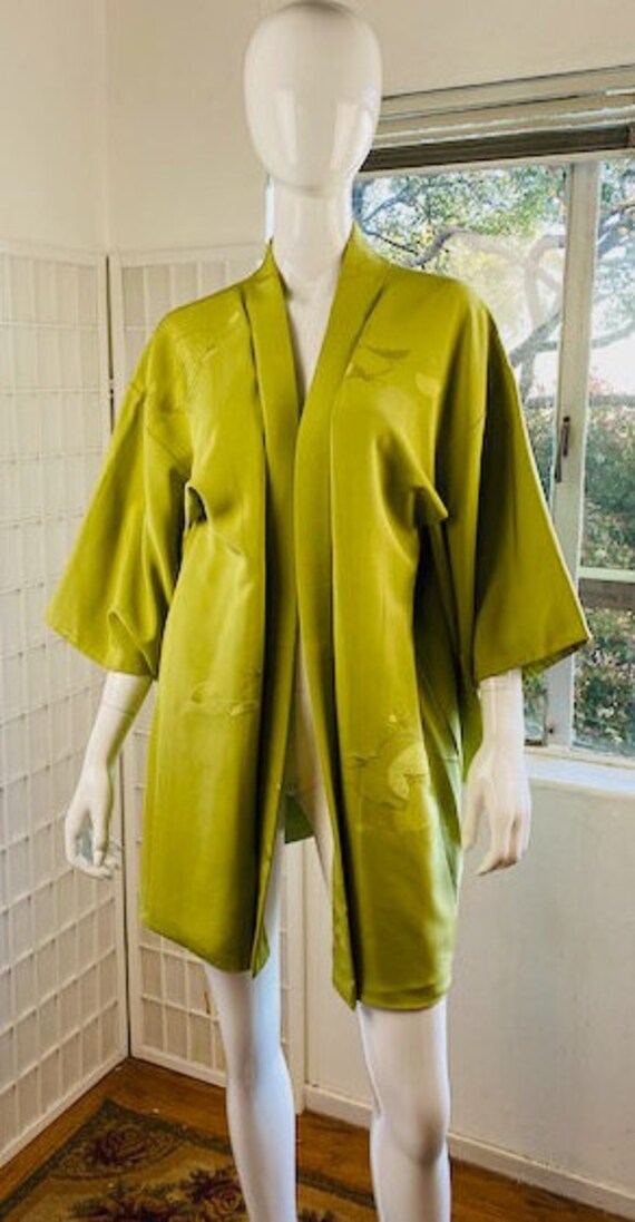 Vintage green hand sewn silk Kimono, Med. - image 3