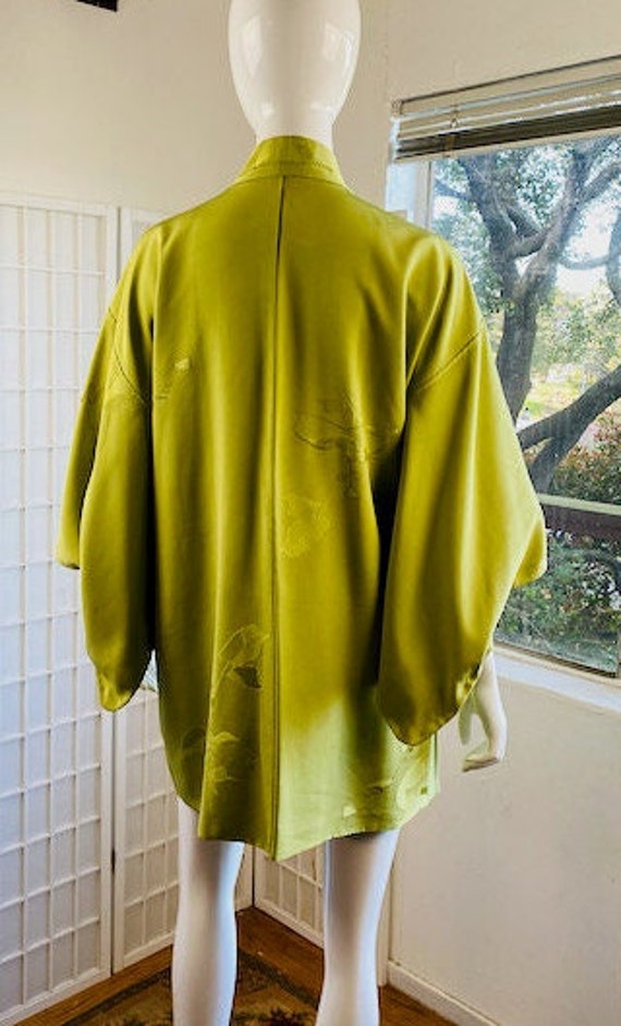 Vintage green hand sewn silk Kimono, Med. - image 4