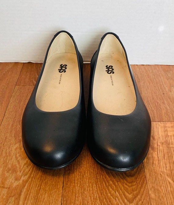 black womens dress flats Black ballet flats with elastic main image 1