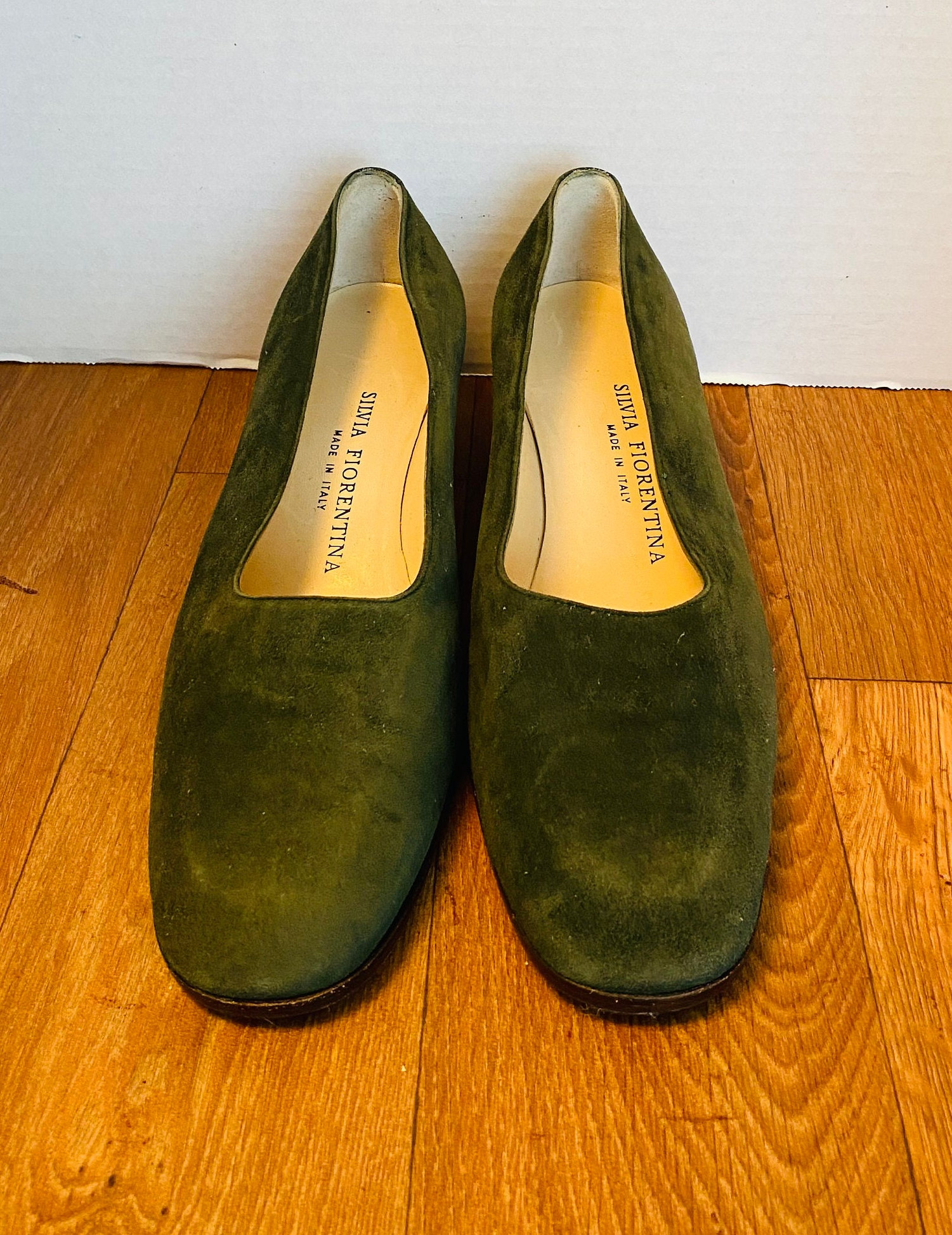 Silvia Fiorentina Suede Loafers Silvia Fiorentina Shoes for Women | The RealReal main image 3