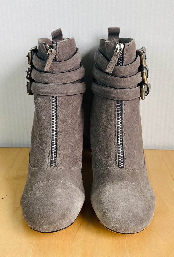 TABITHA SIMMONS Grey Suede Boots, 10 / 40.