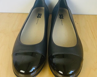 NWOB, SAS Black Patent & Grain Leather Slip-On Flats, 10.