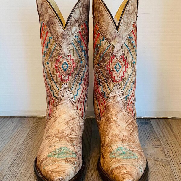 NWOB, Roper, Handmade Womens Embroidered Leather Cowboy Boots, 8.5.
