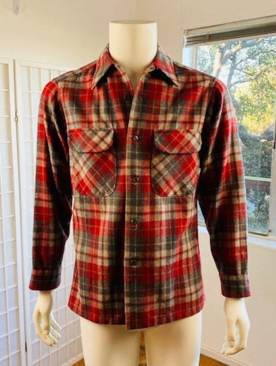 Vintage mens Pendelton red plaid wool shirt, M.