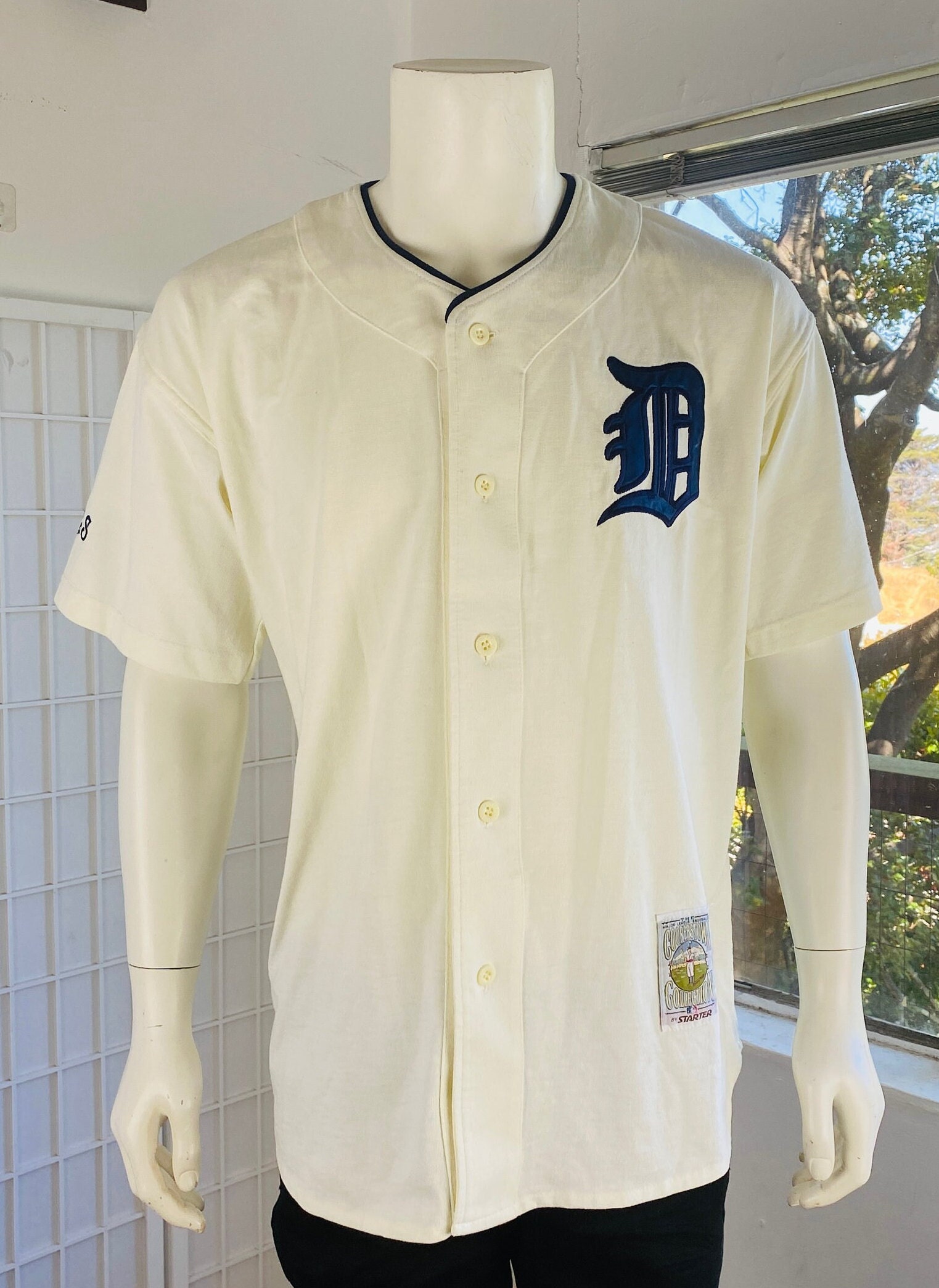 Vintage Detroit Tigers Jersey Russell Athletic Made USA Size 40 Medium MLB Baseball Michigan M Authentic