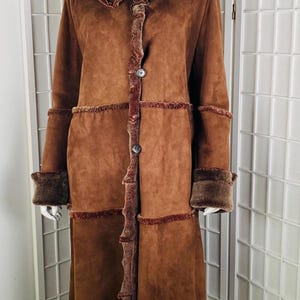 NWT, SINCLAIR Womens Brown Shearling Fur Coat, L. Pockets.