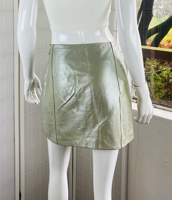 NWOT, MAXIMA metallic leather mini skirt, 12. - image 5