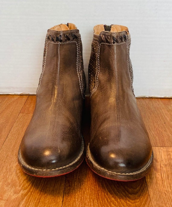 NWOB, BED STU, Womens Brown Leather Boots w/Zipper