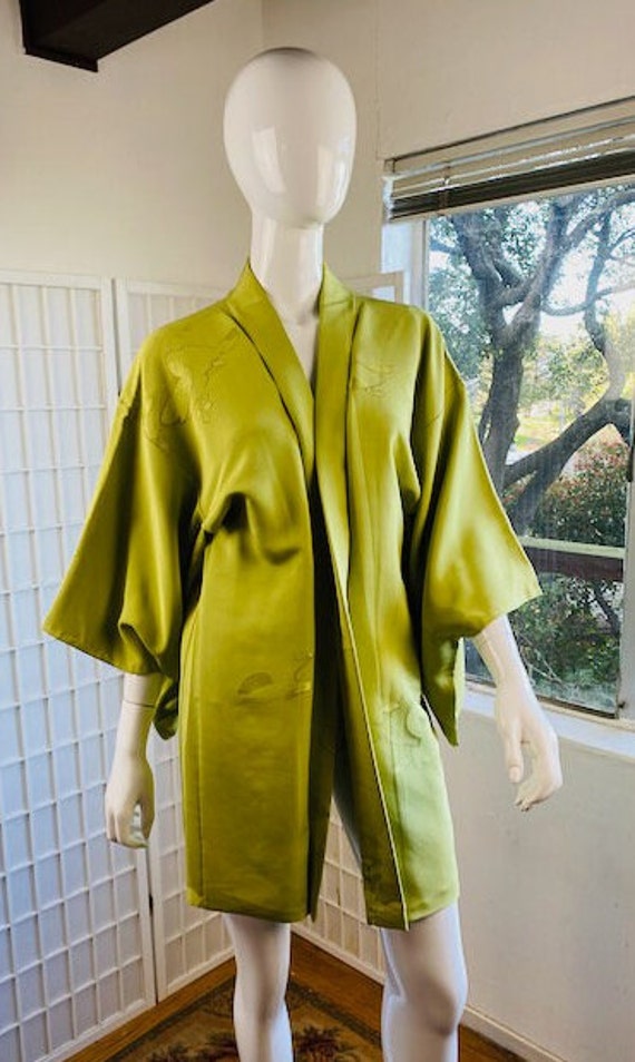 Vintage green hand sewn silk Kimono, Med. - image 2