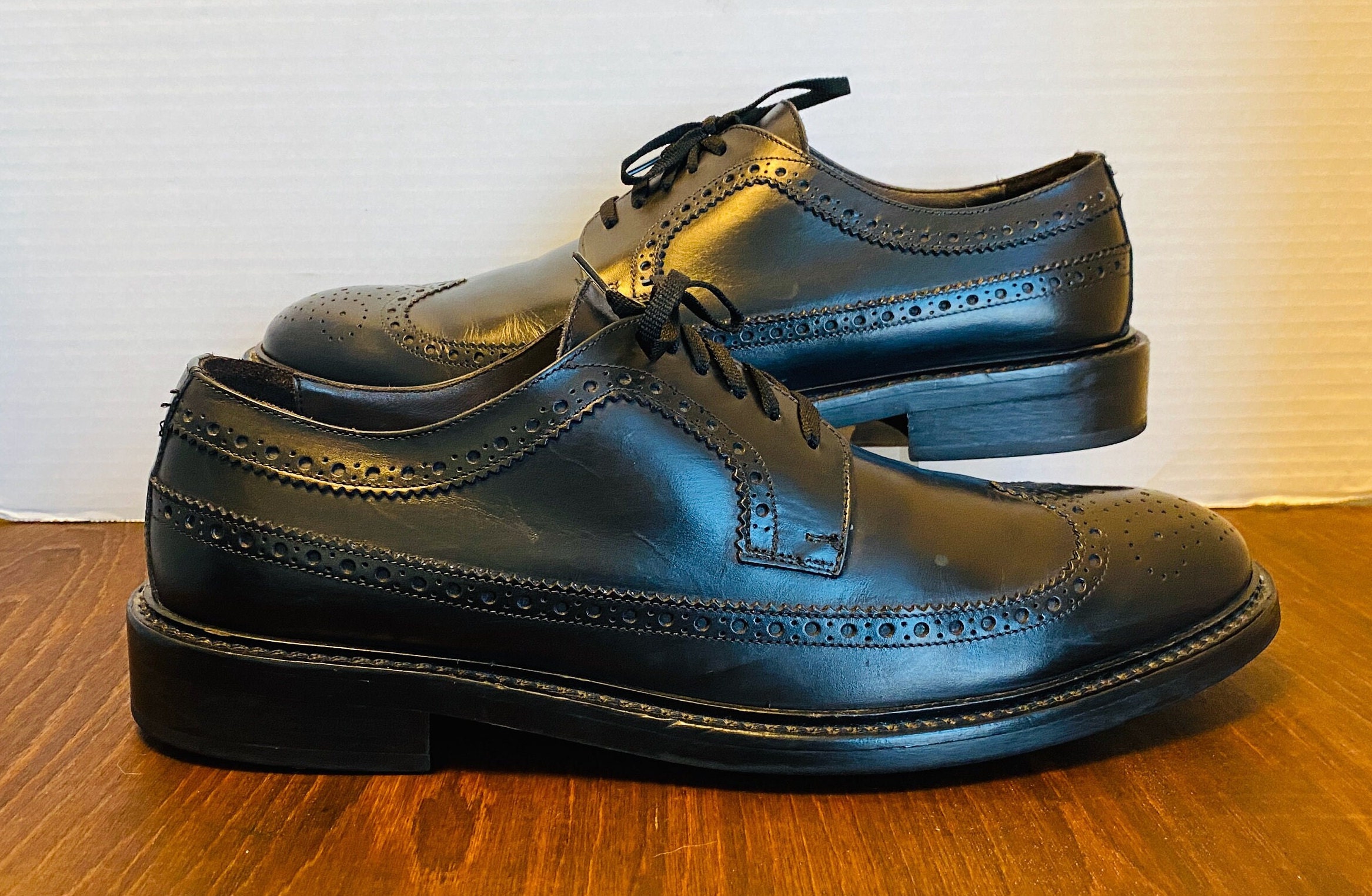 To Boot New York Mens Black Wingtip Brogue Dress Shoes, 11 