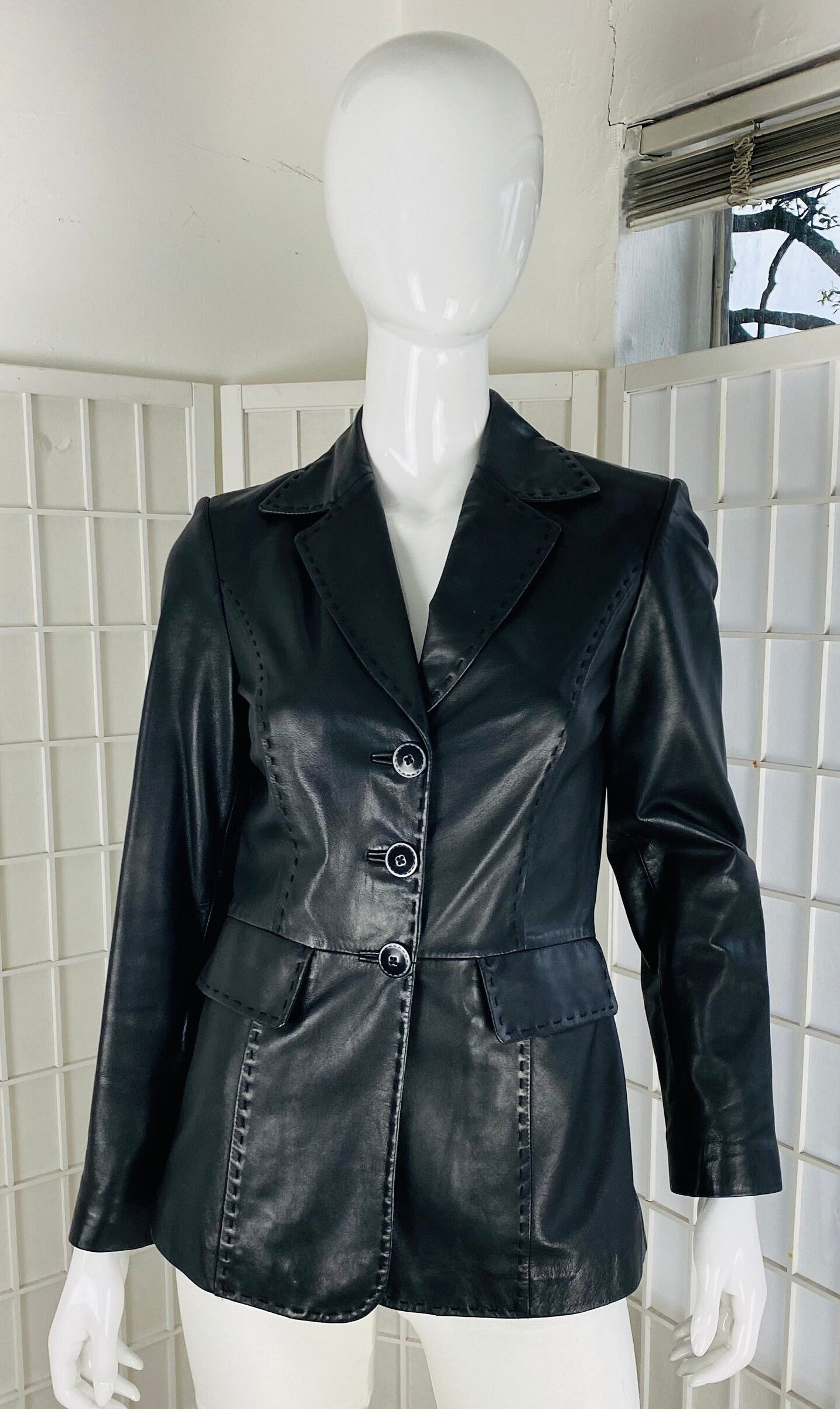 [LOW CLASSIC]/☆24FW OVERSIZED 3-BUTTON LEATHER BLAZER/BLACK The Classic Fit Men's Real Black Blazer | Classic Genuine