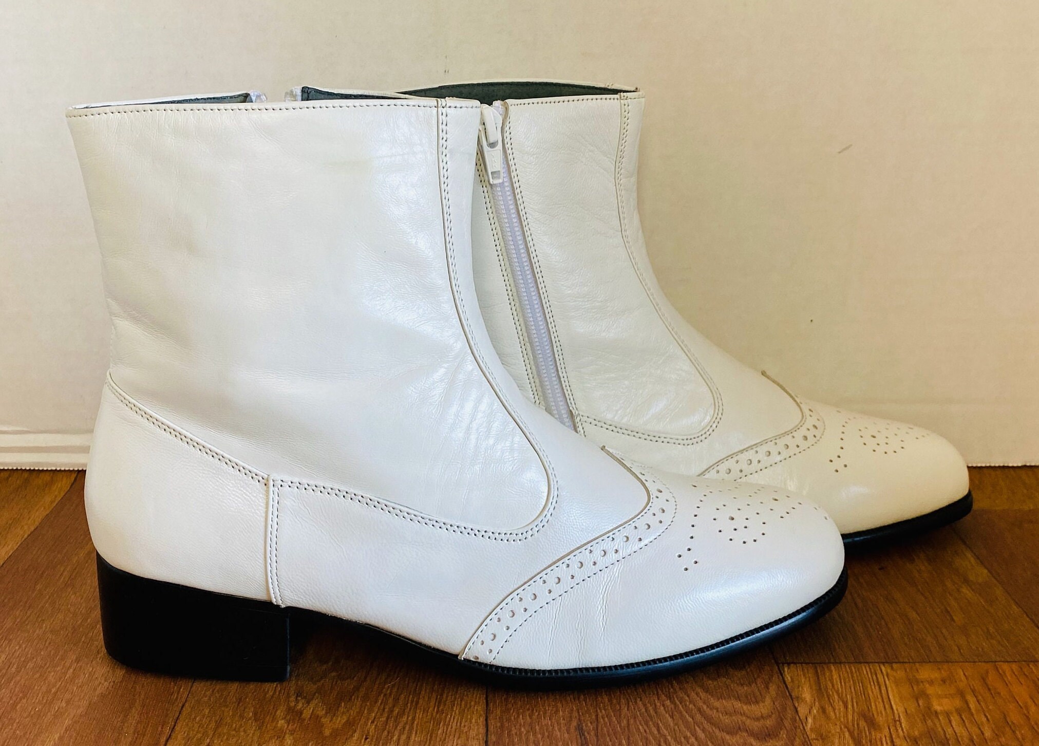 BOTANY 500 MEN ANKLE BOOTS ? NWOB, Botany 500, Mens White Leather Wingtip Zip Ankle Boots  main image 2