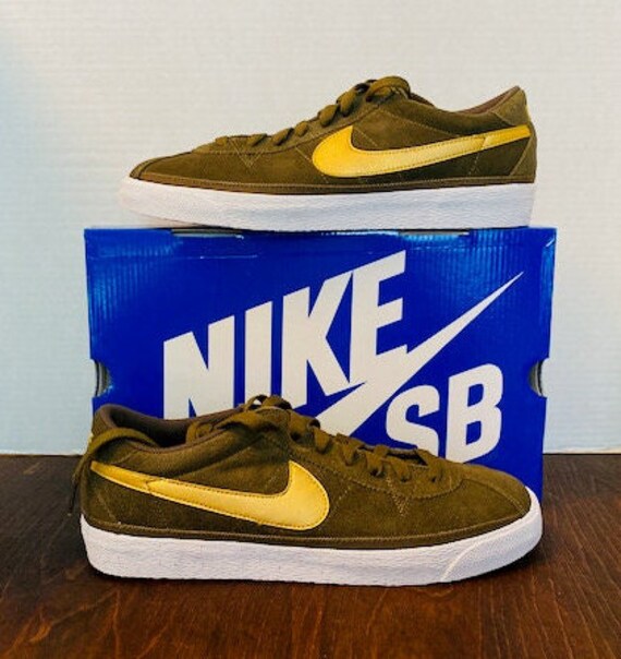 NWB, Nike Mens SB 2010 NEW 366665 200 Zoom Bruin C