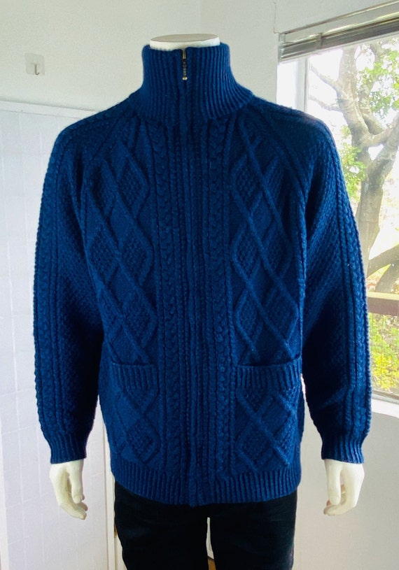 Vintage Mens Standun Hand Knit Blue Sweater, XL.