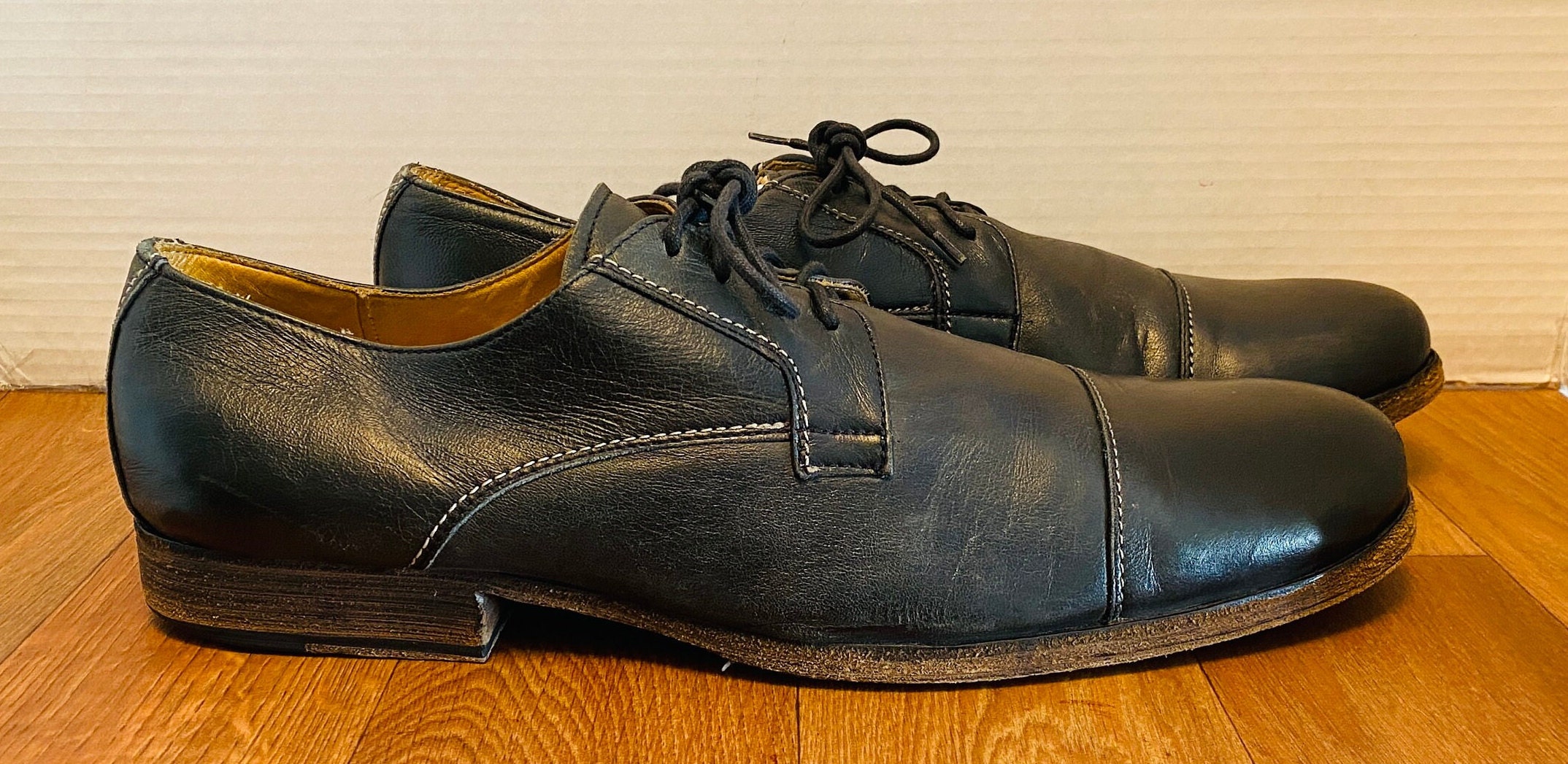 BED STU, Mens Cobbler Series Black Cap-toe Derby Dress Shoes  display picture 1
