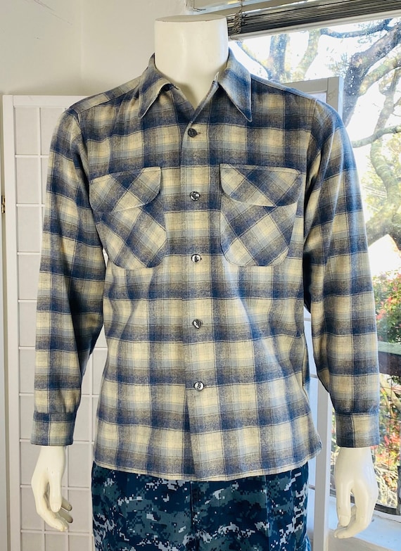 Vintage Pendleton Mens Blue Board Shirt, M.