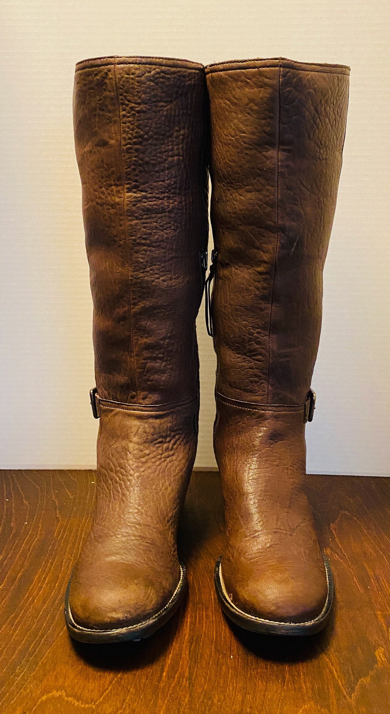90s archive miumiu enamel square boots | gulatilaw.com