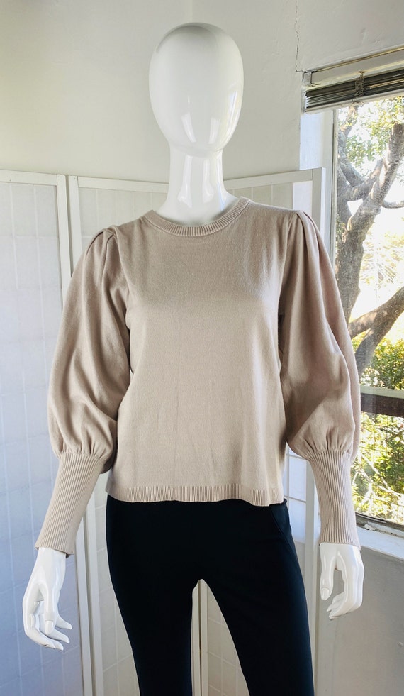 NWT, Magaschoni Sweater with full sleeves, L
