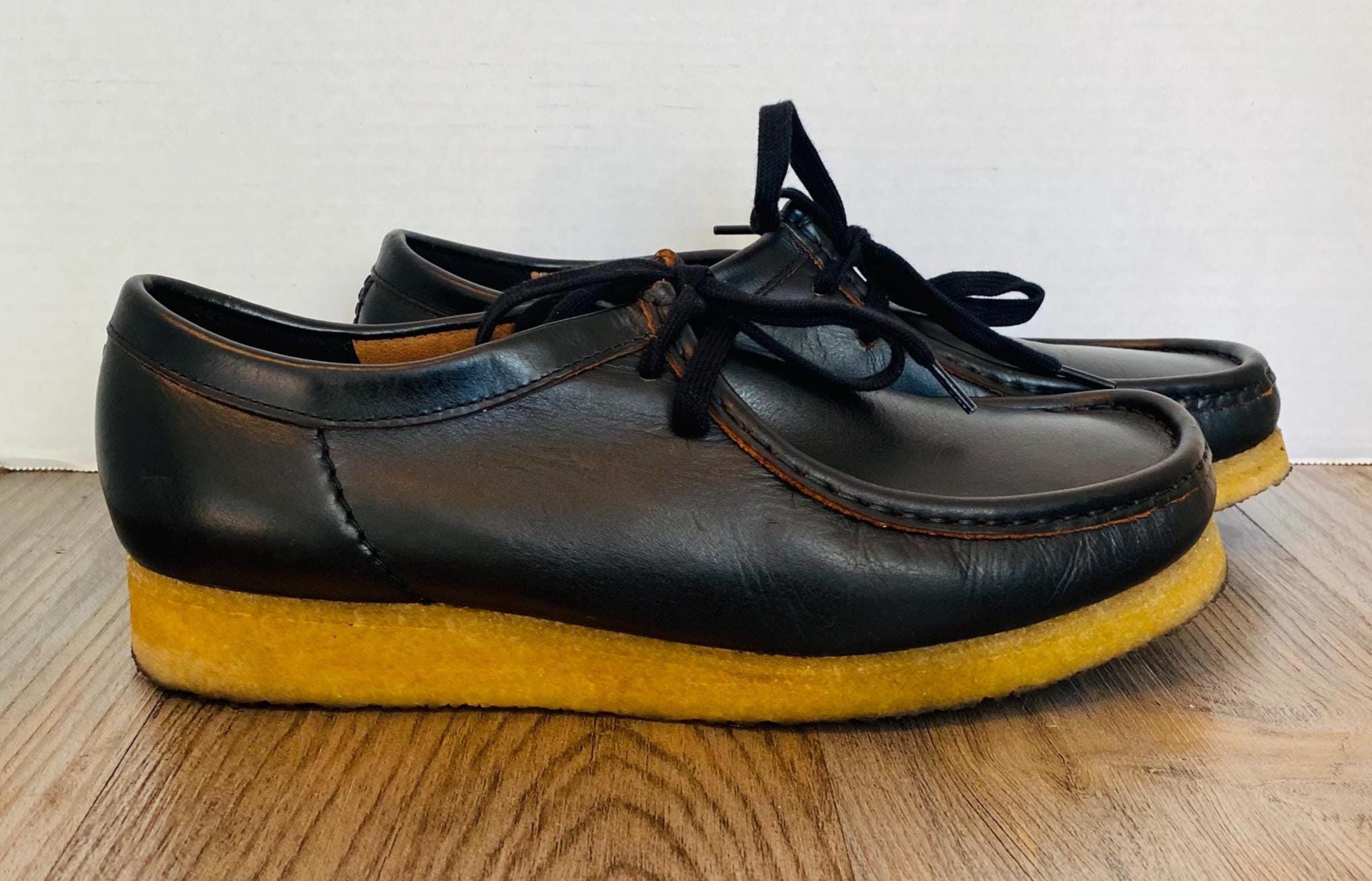 Clarks Originals Wallabees Mens Black Oiled Leather Shoes  display picture 3