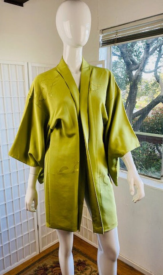 Vintage green hand sewn silk Kimono, Med. - image 7