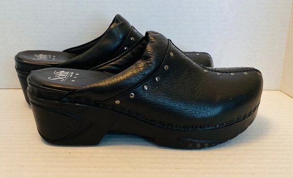 Soft womens studded black leather clogs, 9M. - image 2