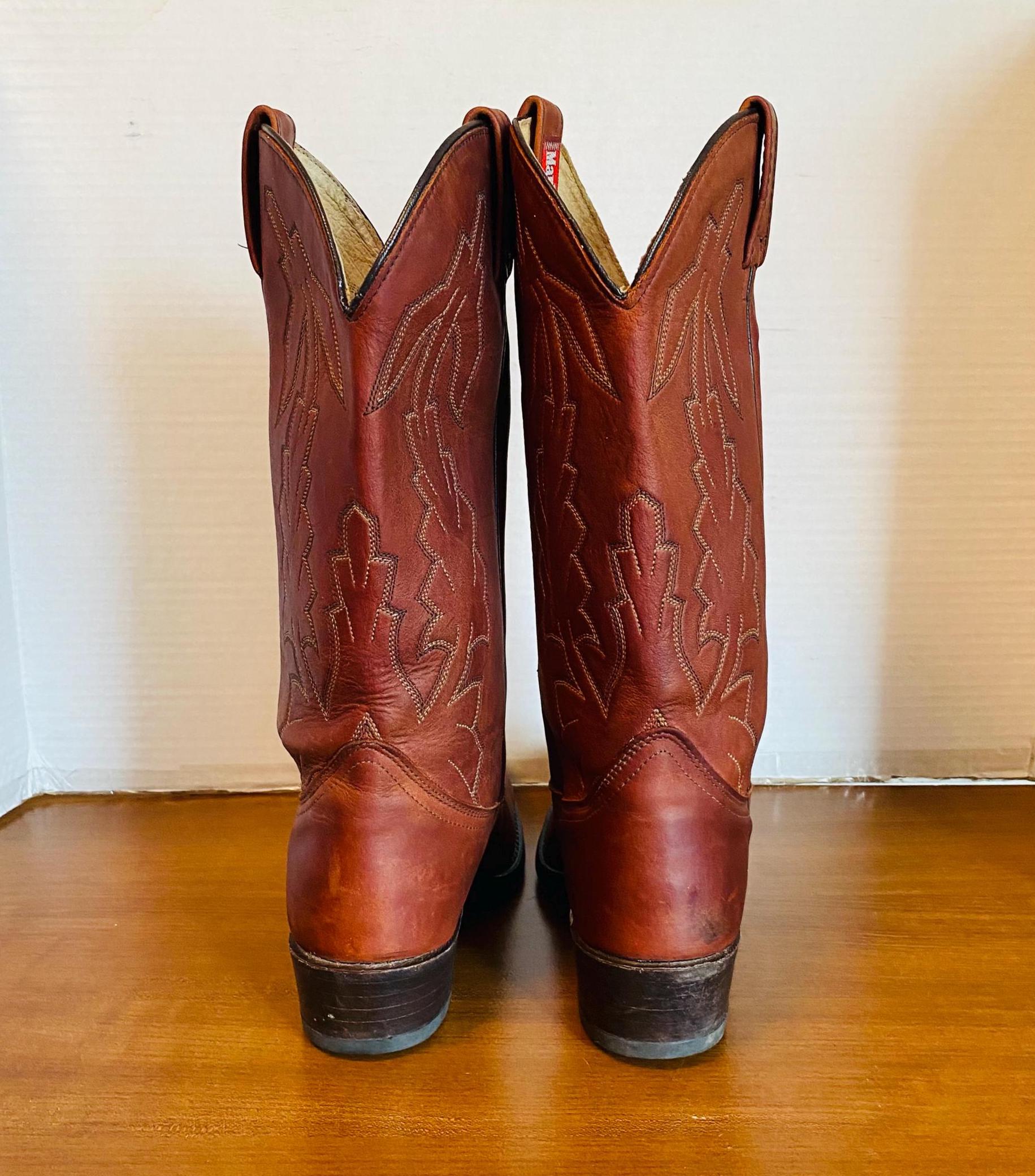 does boots sell cigarettes Vintage Dan Post Marlboro Mens Leather USA Hand Made Western Boots, 9D