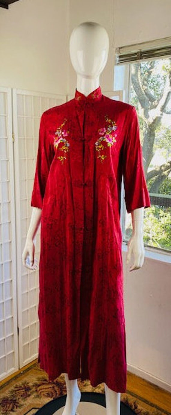 Vintage red embroidered rayon Kimono robe, 2 / 4. - image 5
