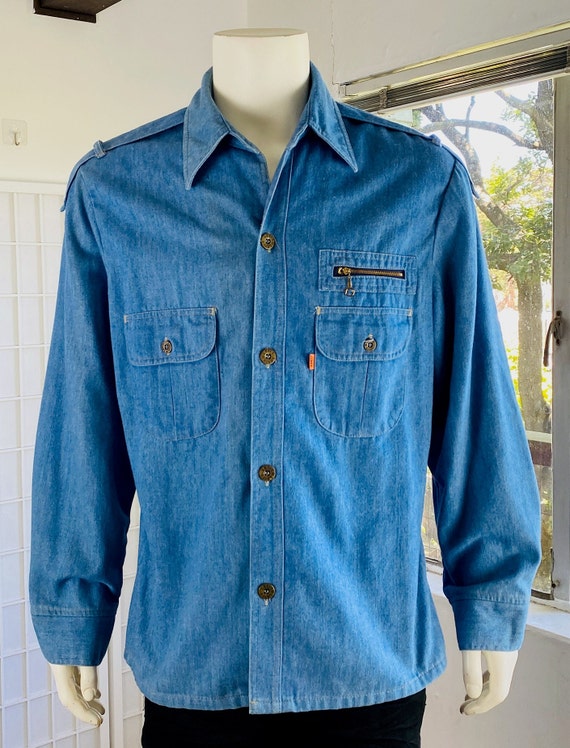 Vintage LEVIS blue chambray shirt, XL.