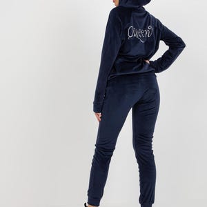 Women&#39;s Velour Tracksuit &#39;Queen&#39; – Navy Blue 2-Piece Set with Hoodie and Gold Details
