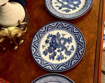 Juego de 4 platos Bombay Chinoiserie con diseño de dragón