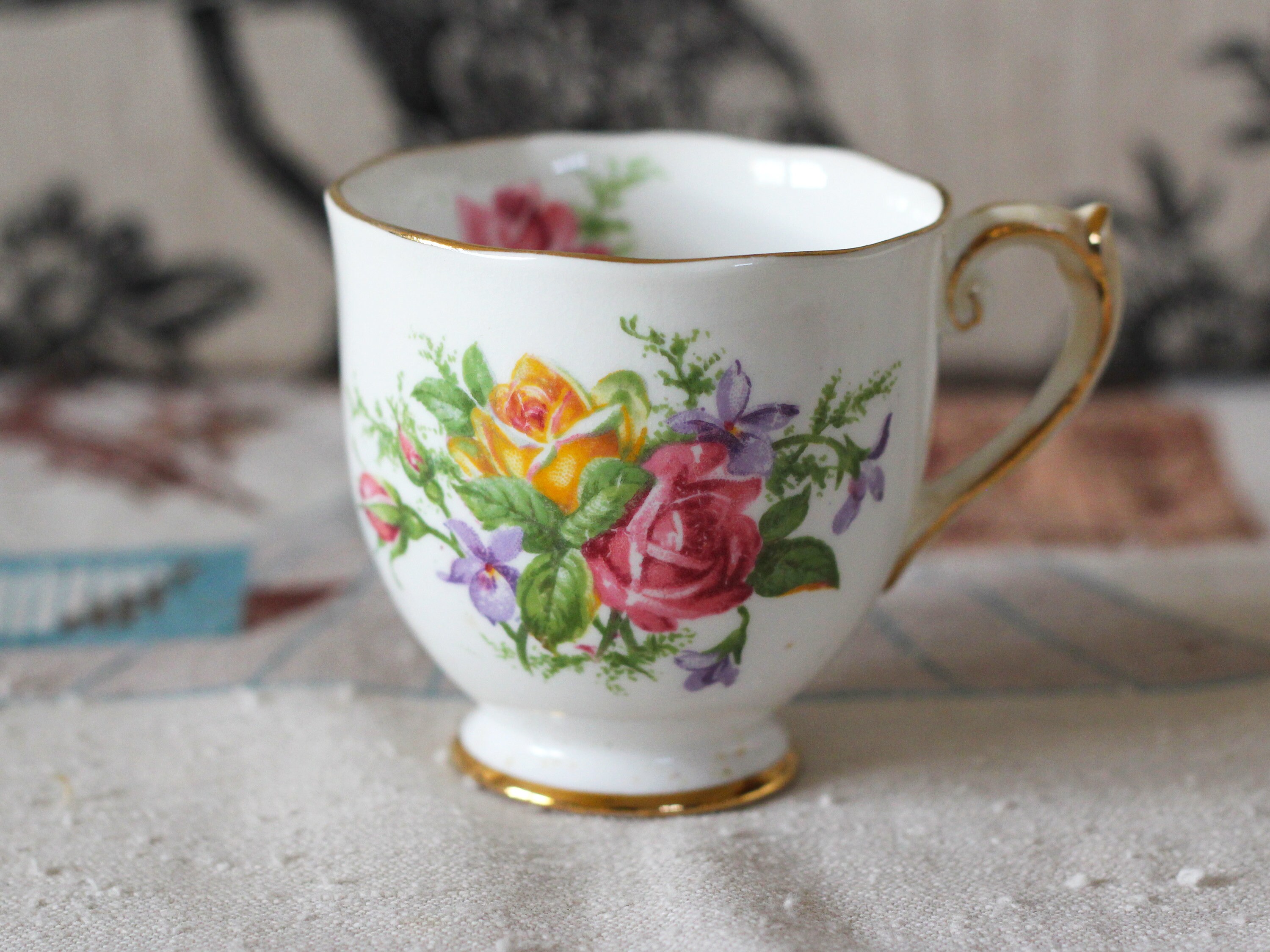 Roslyn Fine Bone China Royal Rose England 8742 / Vintage Tea Set