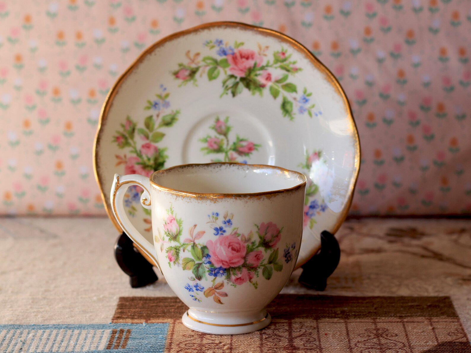 Roslyn Fine Bone China Moss Rose Tea Set / Vintage Tea Set / Roslyn Tea