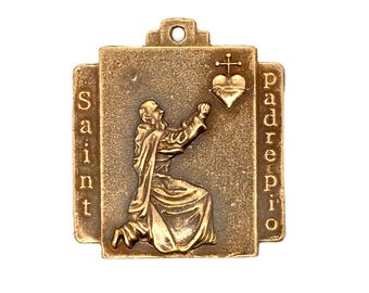 St. Padre Pio Kneeling Medal - Sterling Silver or Bronze - Rosary Parts 1254 - ImmaculateRose