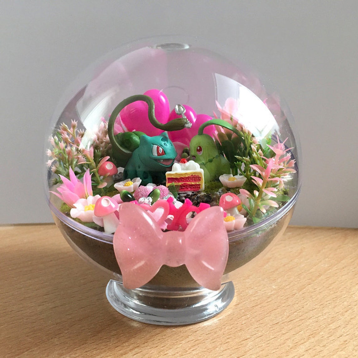 Bulbasaur Chikorita Pokemon Diorama / 10cm valentine's day image 0