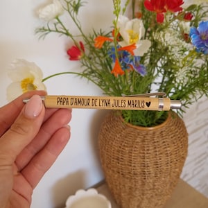 Stylo personnalisé en bois - Papa - fête des pères - fête des papas -