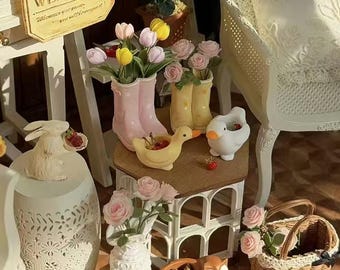 Cesto Di Fiori In Miniatura Scala 1:6 Per Casa Delle Bambole, Bambù E Tessuto, PLANWALK - Foto 3