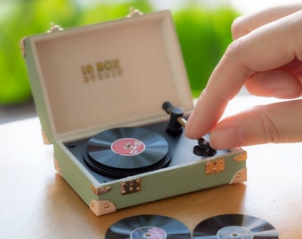 1:6 Dollhouse miniature mini simulation Microfilm Vintage Phonograph/Vinyl record player/bjdob11blythe  decoration accessories/desktop model