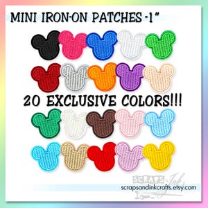 Peut inclure: Une collection de vingt mini écussons thermocollants de 2,5 cm de différentes couleurs, disposés en rangées. Les écussons ont la forme d'une tête de souris. Le texte "MINI IRON-ON PATCHES -1" et "20 EXCLUSIVE COLORS!!!" sont affichés en haut.