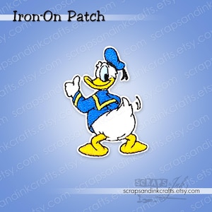 Petit écusson thermocollant brodé DONALD (2 po. de haut) pour travaux manuels, chapeaux, vêtements, sacs à dos, vestes, sacs, cadeaux, décoration - 70598