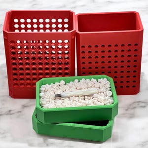 The SUPER Annoying Gift Box - 3D Printed Funny Prank Surprise Box (370 screws - 1 layer)