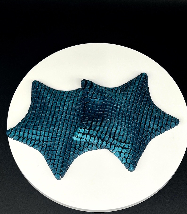 Articulated Starfish - Flexible Sensory Fidget - Relaxation Gift - 5 Inch Sensory Gift Glitter Blue