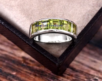 Peridot Men Ring, Silver Men ring, Natural Peridot ring, Wedding ring, Birth stone  ring, engagement ring, ring for Dad, Ring for him