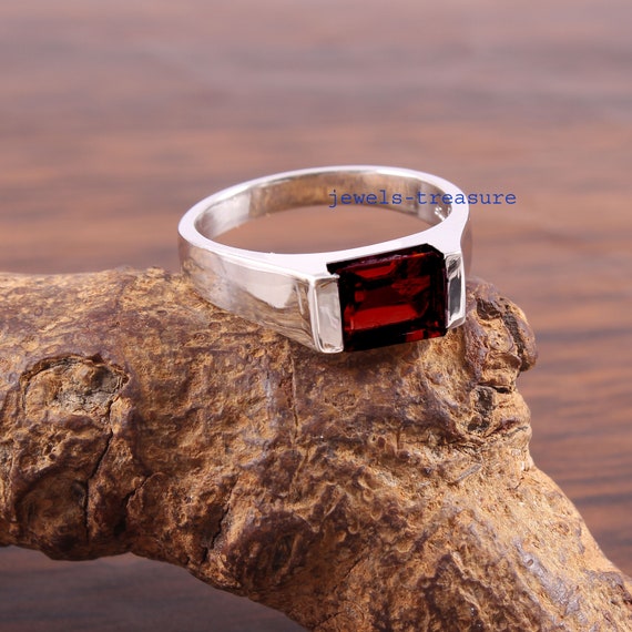 Bague homme grenat sale