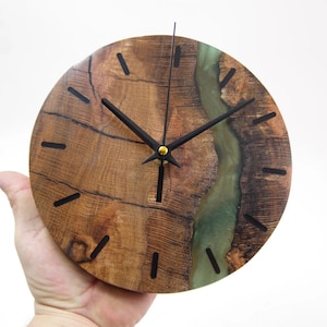 Green Epoxy Resin Oak Wood Clock: Rustic Farmhouse Wall Art