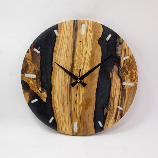 Reloj de pared epoxi, reloj de madera de olivo, madera de borde vivo, arte de la pared de la naturaleza, reloj de diseño moderno, decoración rústica de la granja, regalo del hogar, día de la madre