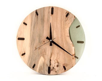 Epoxy clock, Resin clock, Clock for wall, Epoxy Wall Clock, Wooden Wall Clock Personalised Diameter, Walnut Tree Wood, Green Epoxy