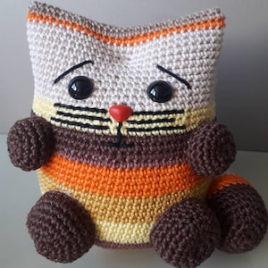 Sad Cat Crochet Plush, Handmade Amigurumi Kitten, Kawaii Stuffed Toy, Personalized Gift for Cat Lovers, Soft Animal Decor