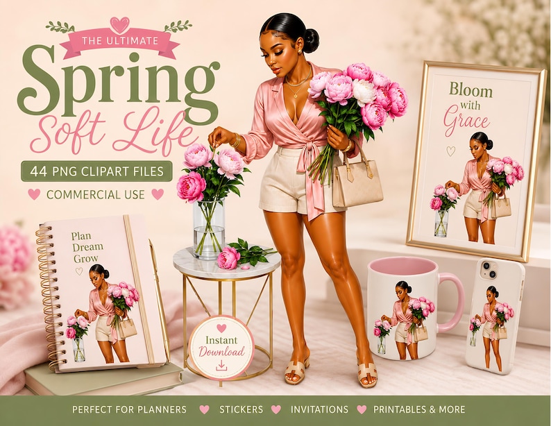 K&ouml;nnte beinhalten: Digitales Clipart-Set mit Fr&uuml;hlingsmotiv. Das Bild zeigt eine Frau, die rosa Pfingstrosen h&auml;lt, mit einem Notizbuch, einer Tasse, einer Handyh&uuml;lle und einem gerahmten Druck. Der Text enth&auml;lt "Spring Soft Life" und "Bloom with Grace."
