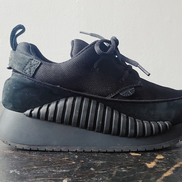 brixie platform sneaker